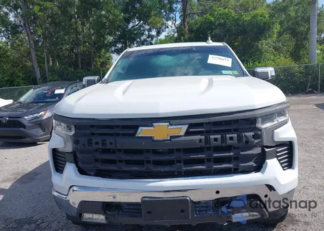 2022 Chevrolet Silverado 1500 z USA, uszkodzony, nr VIN 3GCUDGET4NG686158